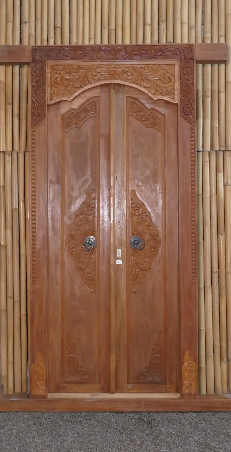  Product image 1 of the product “Old style door made of Bangkirai (wood of Kalimantan) and very typical for Balinese Garden, about 160cm length, 12cm width, 250cm height, natural ”